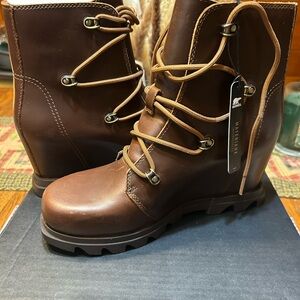 Sorel Blackened Brown Leather Wedge Boots
